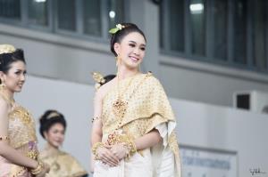 ชุดไทยเจ้าสาว ชุดไทยจักรพรรดิ์ เช่าที่แบมบี้ เวดดิ้ง ห้วยขวาง